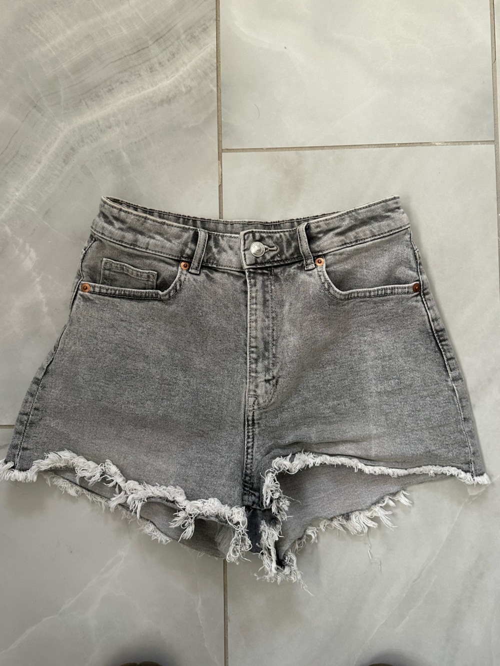 H&M Gray Frayed Hem Denim Shorts